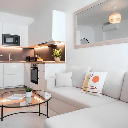 Cozy Appartement Plein Centre, Proche Gare/Plage Menton Exterior foto